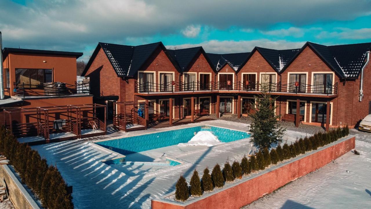 Отель Four Seasons In Carpathians Мигово Экстерьер фото